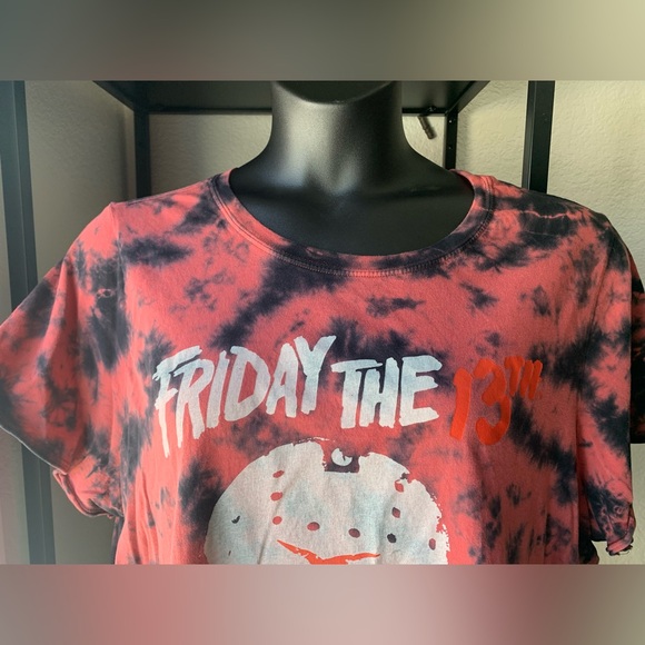 torrid Friday The 13th Crew Neck Tee Tie-Dye Red Black Horror Jason Vorhees Tee - Picture 6 of 16